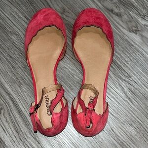 Crown Vintage red scalloped flats